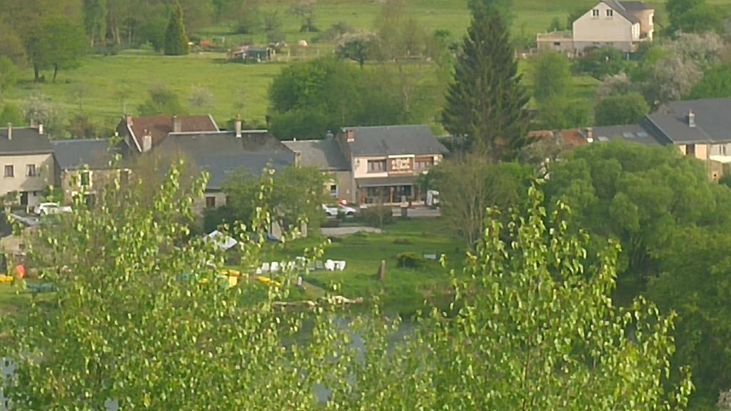 Le Point De Chute Hotell Tournavaux Eksteriør bilde