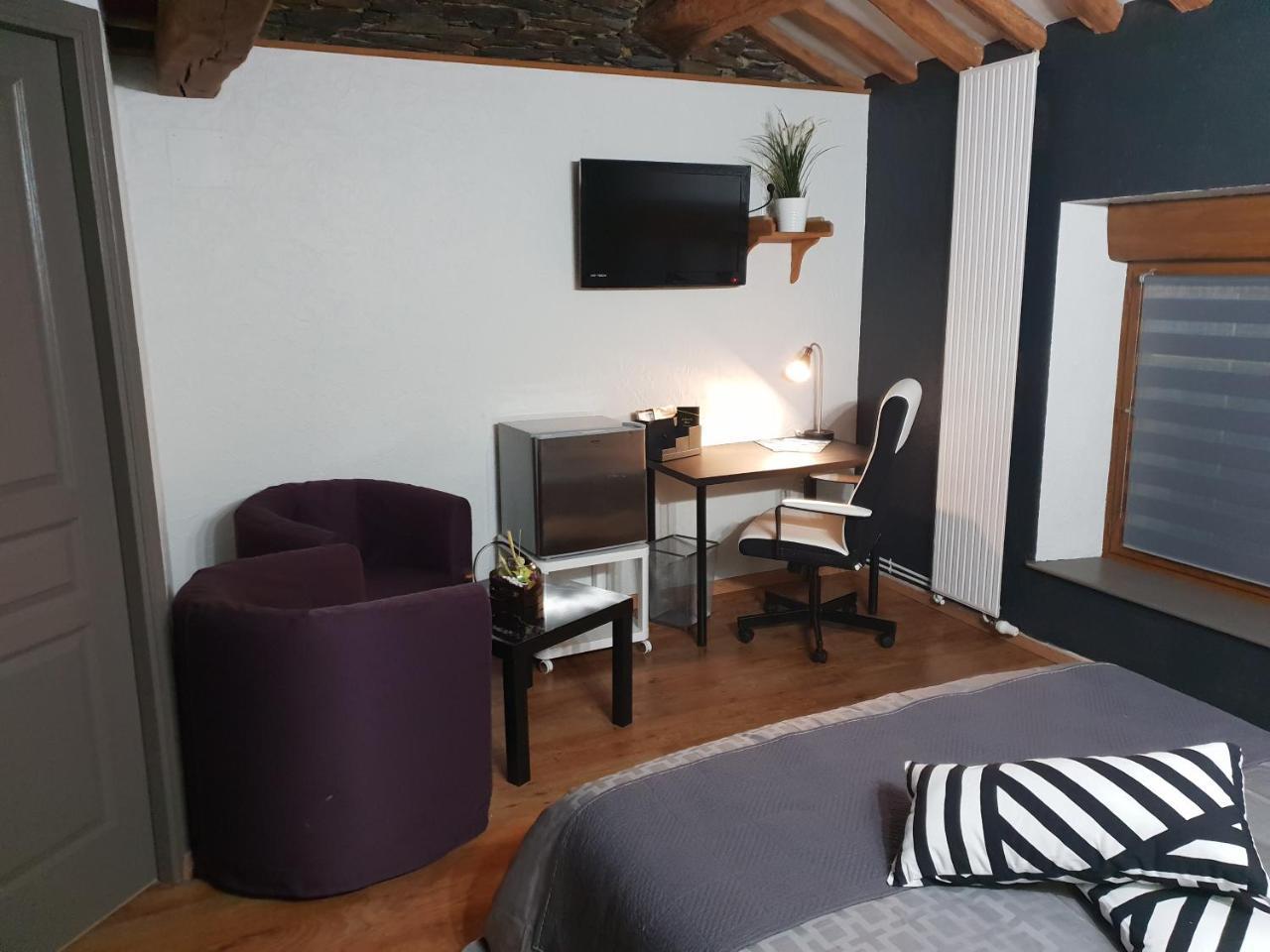 Le Point De Chute Hotell Tournavaux Rom bilde